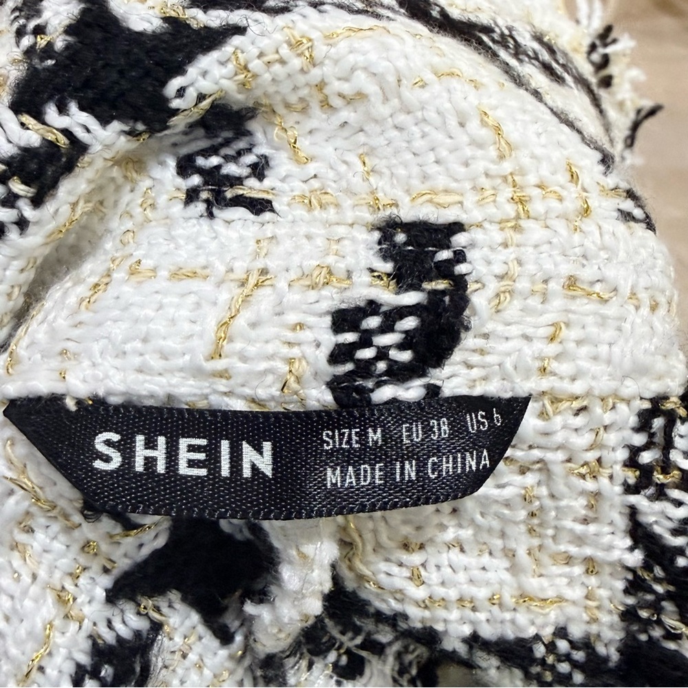 NEW Women’s Black & White Tweed Sleeveless Vest Jacket Gold Buttons Fringe Trim - Picture 5 of 16